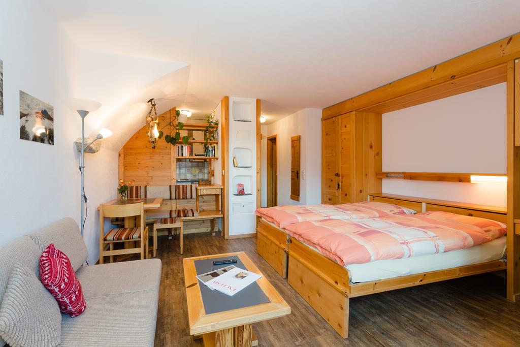 Hotel B&B Susom Surlej Сильваплана Экстерьер фото